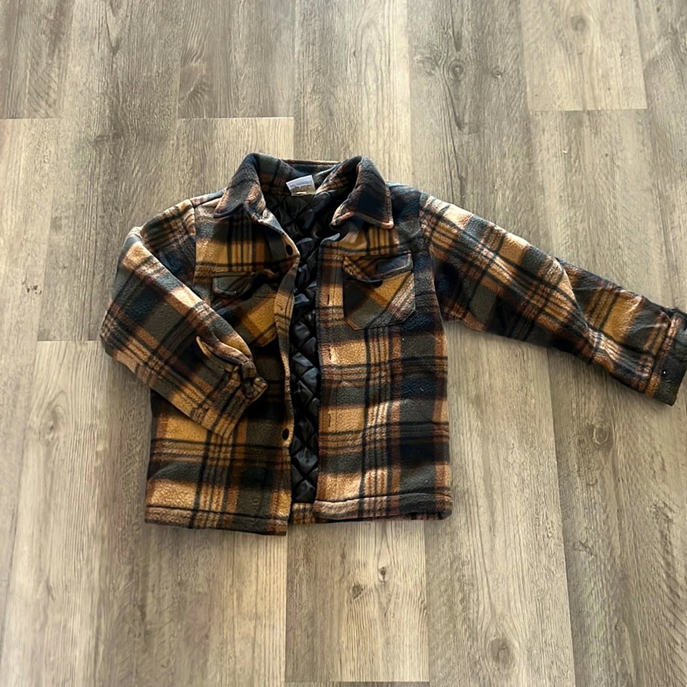 Bocini plaid quilted fleece coat, GUC